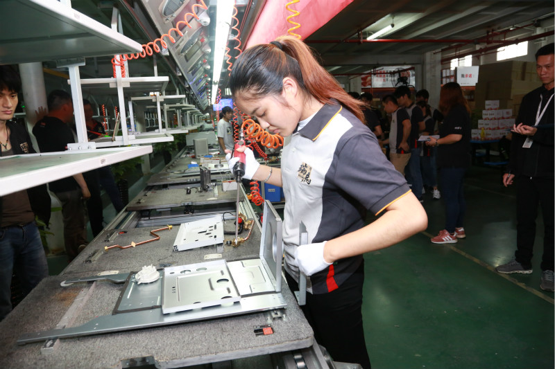 优德88壁挂炉厂家品质如何？今天小马哥带您走近了解！