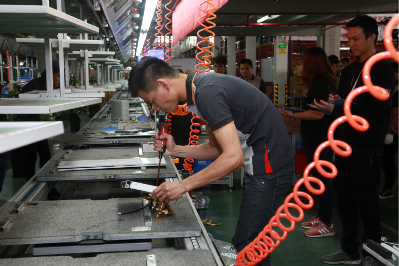 优德88壁挂炉厂家品质如何？今天小马哥带您走近了解！