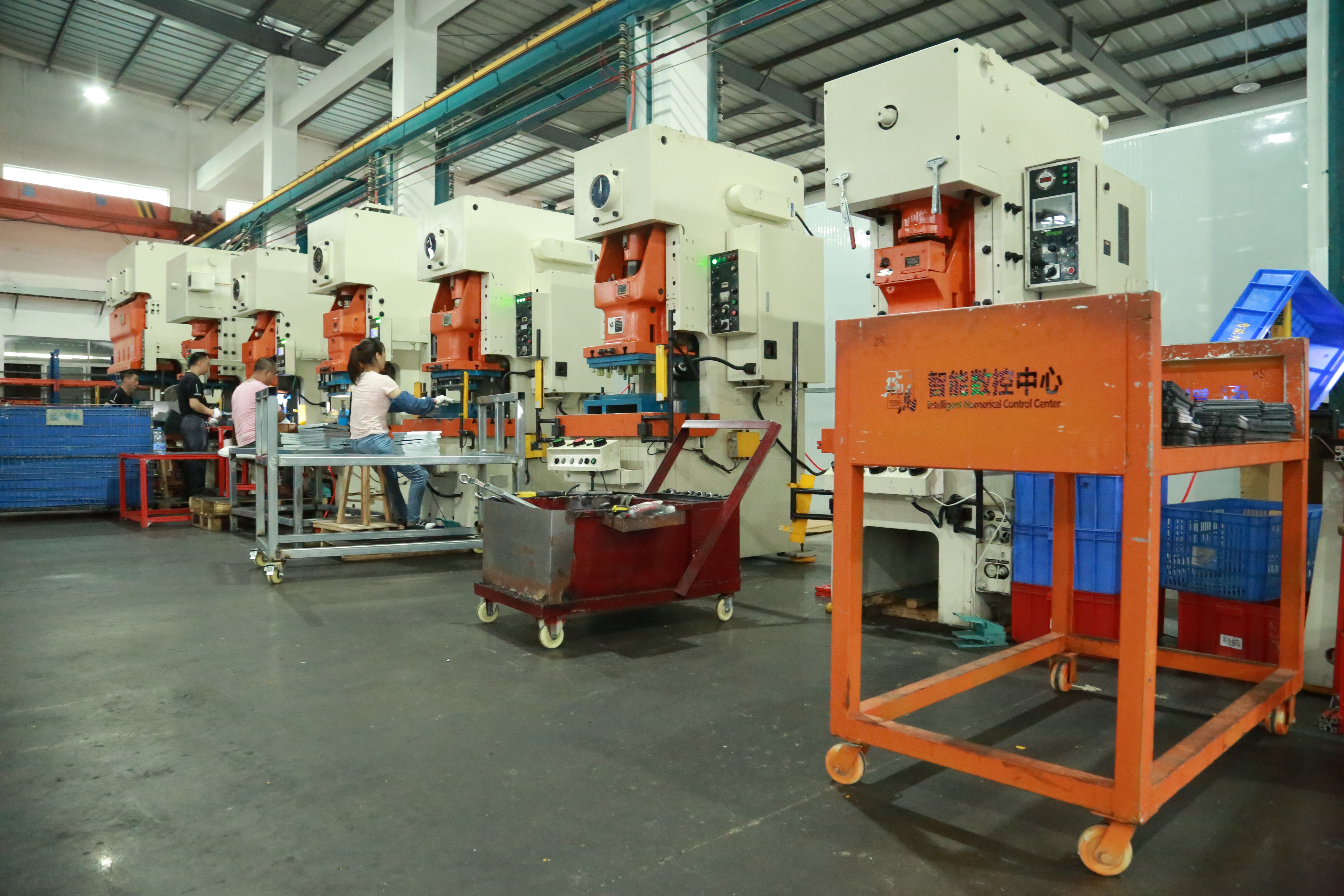 广东优德88新设智能数控中心